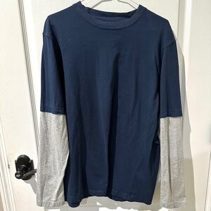 Hanes Navy and Gray Baseball Shirt Size Medium